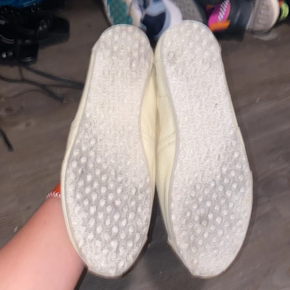 TOMS (beige) - Picture 3 of 4